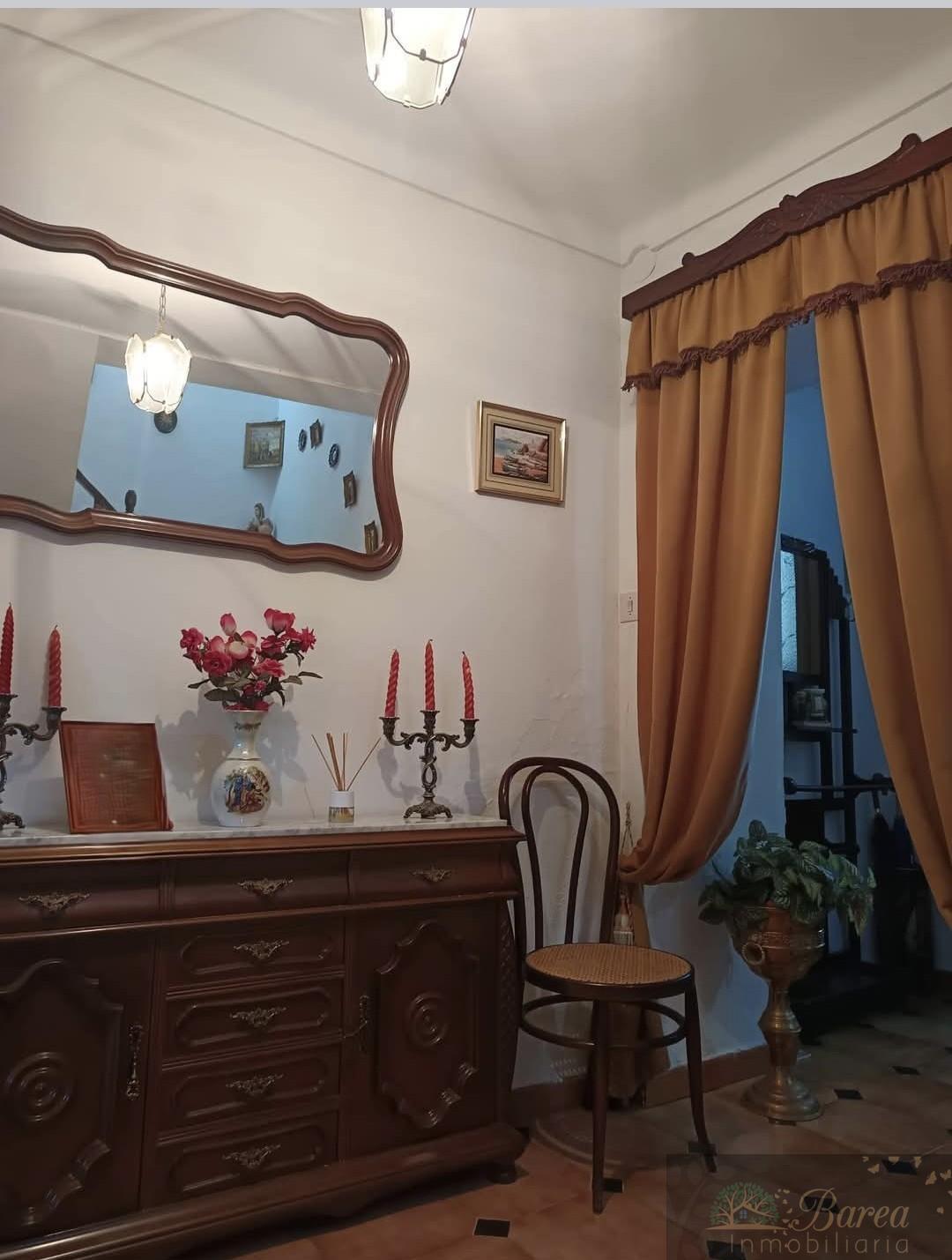 Venta de casa en Iznájar