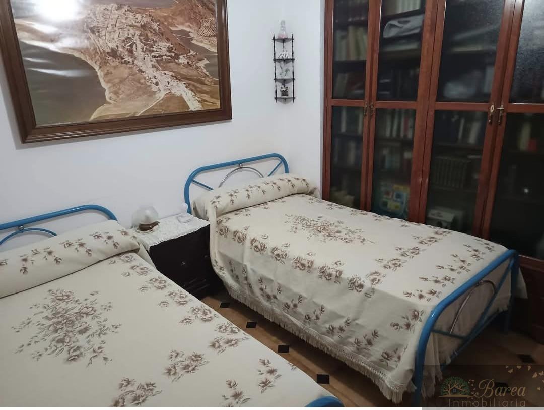 Venta de casa en Iznájar