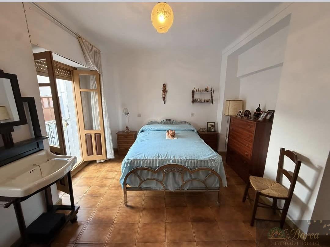 Venta de casa en Iznájar