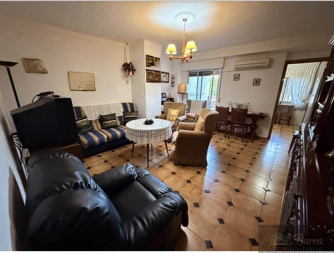 Venta de casa en Iznájar