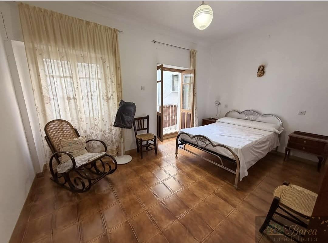 Venta de casa en Iznájar