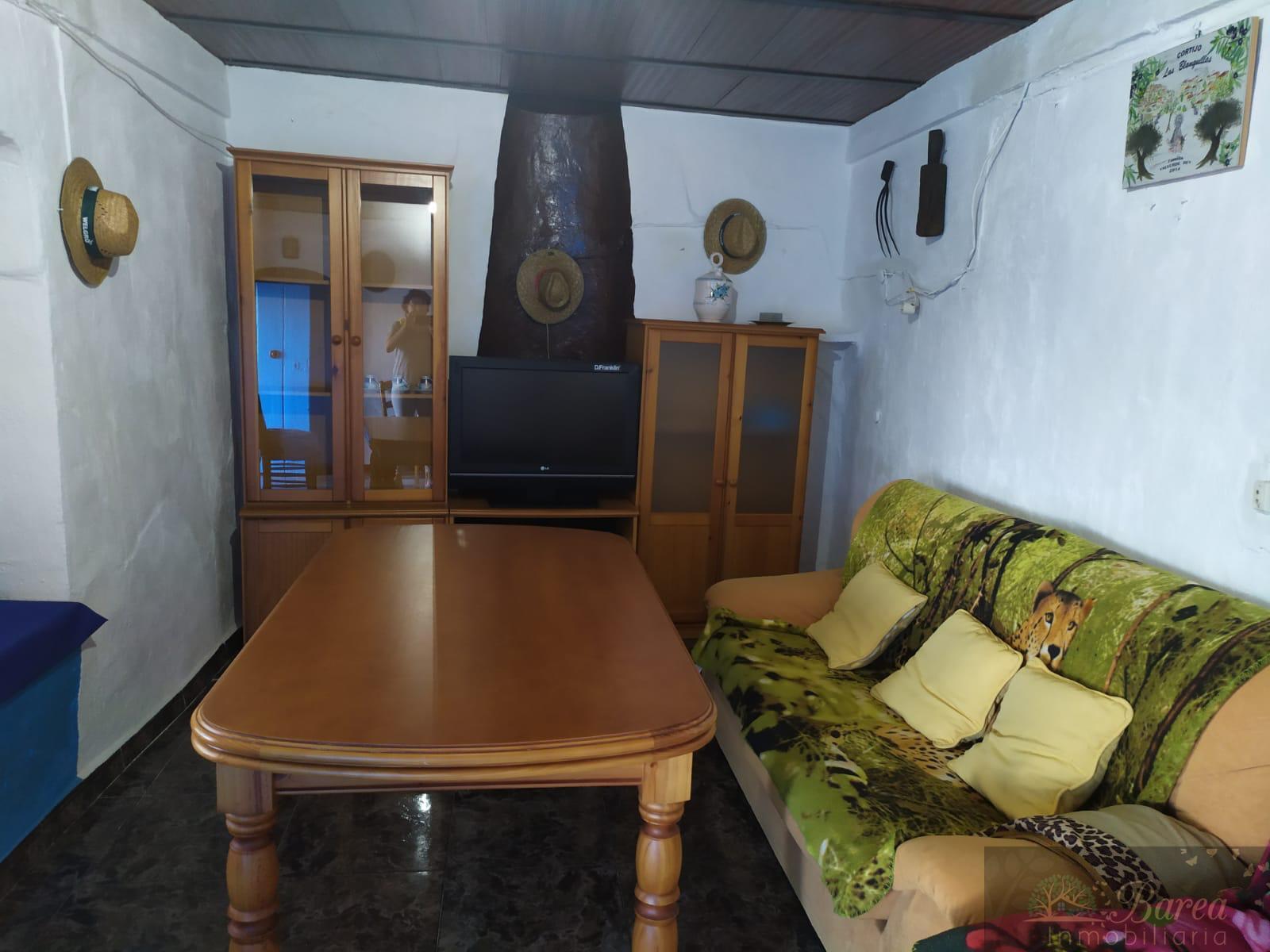 Venta de casa en Iznájar