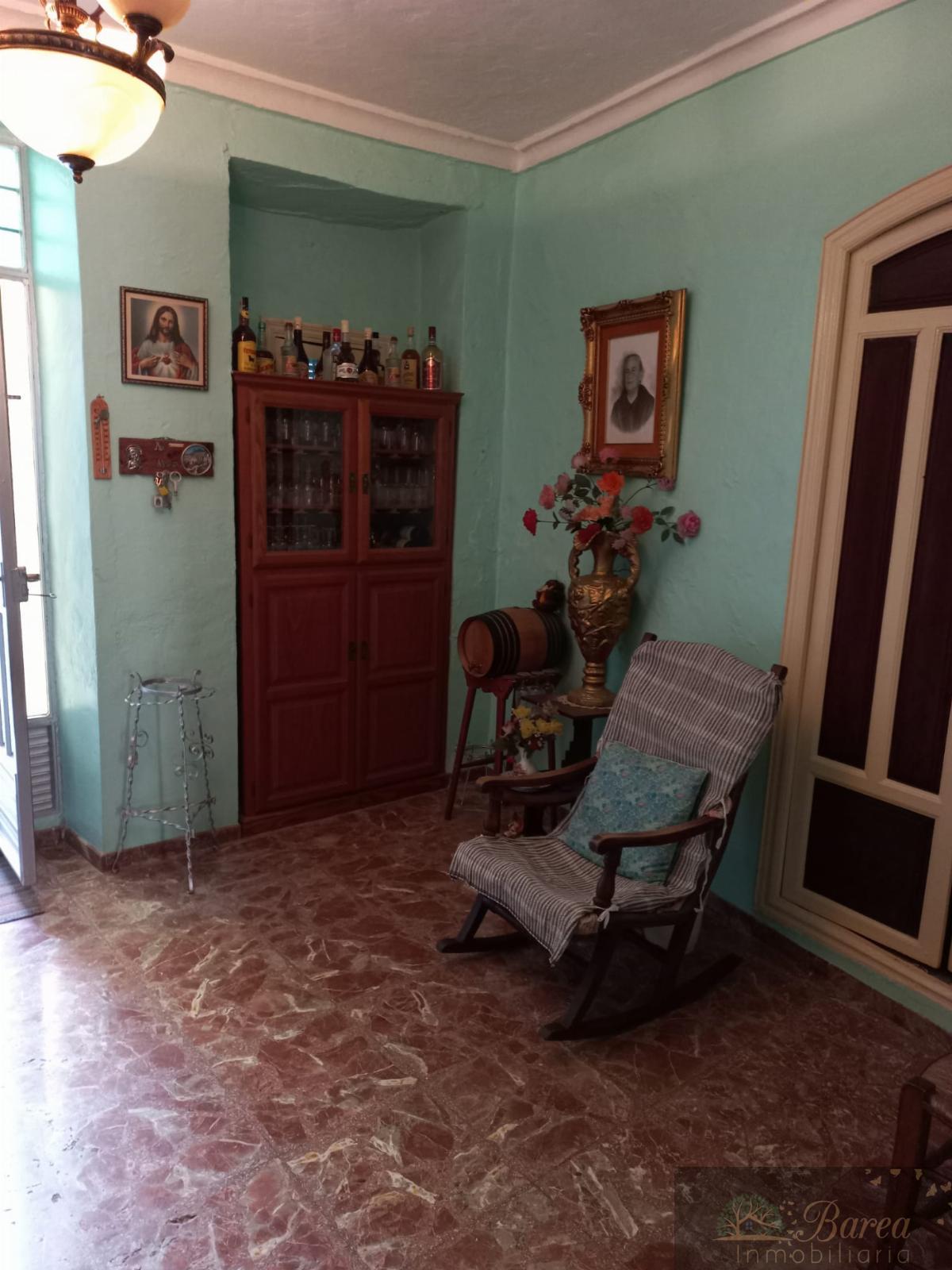 For sale of house in Rute