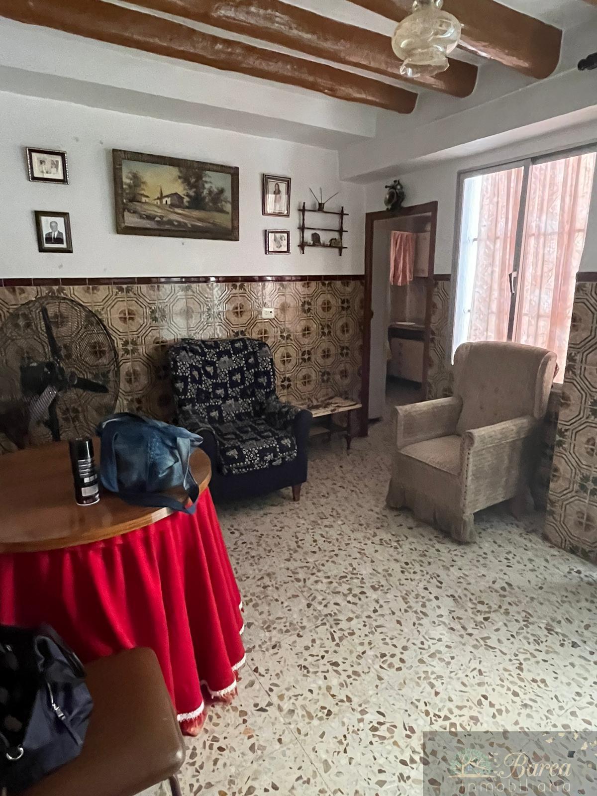 For sale of house in Rute