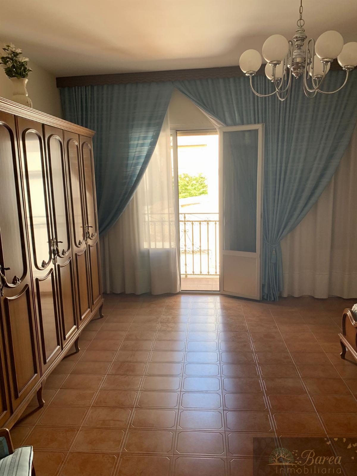 For sale of house in Rute