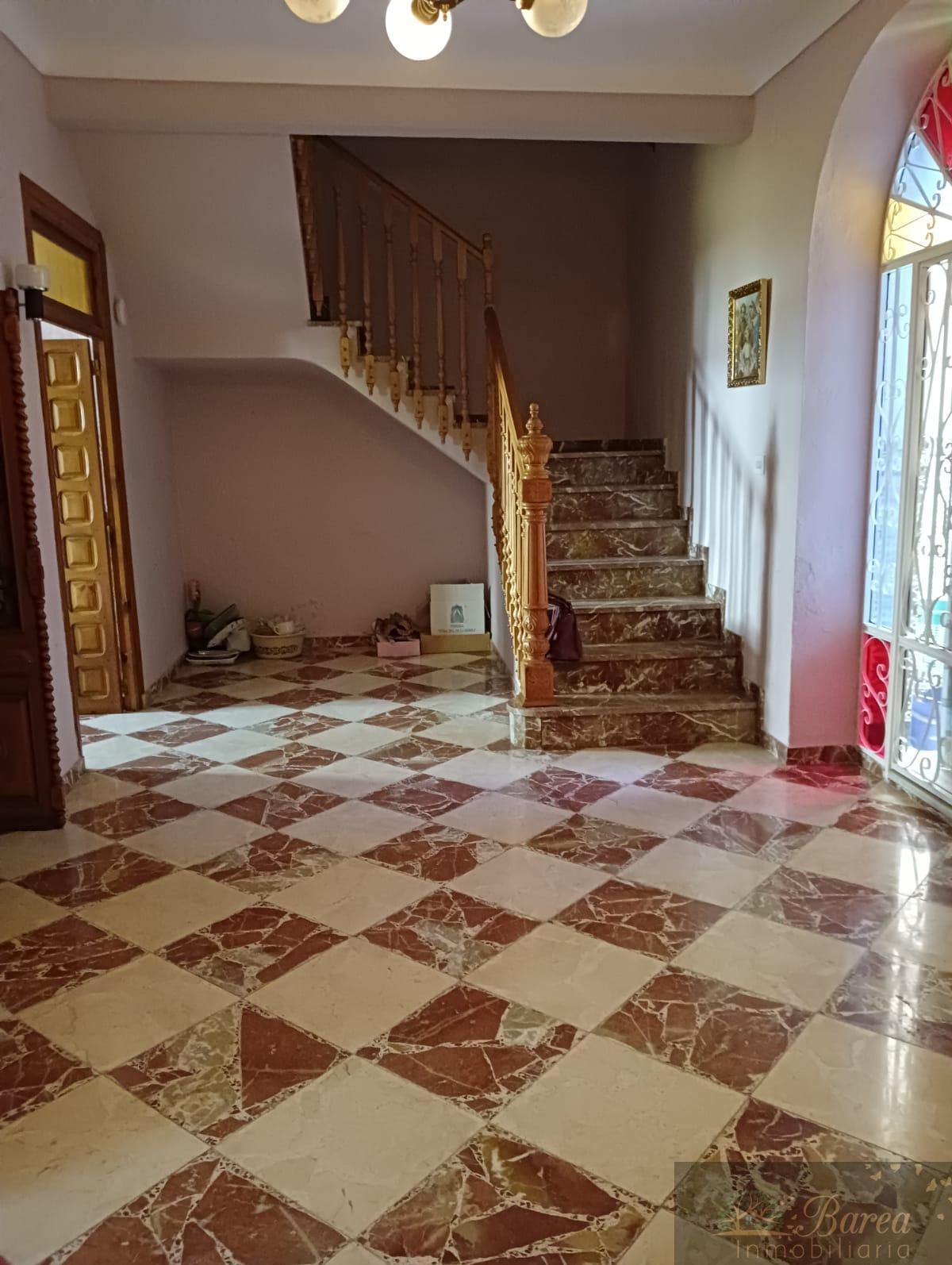 For sale of house in Encinas Reales