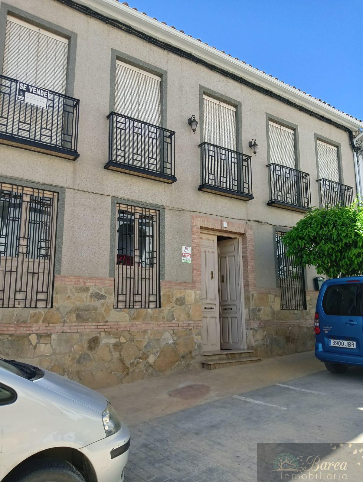 For sale of house in Encinas Reales