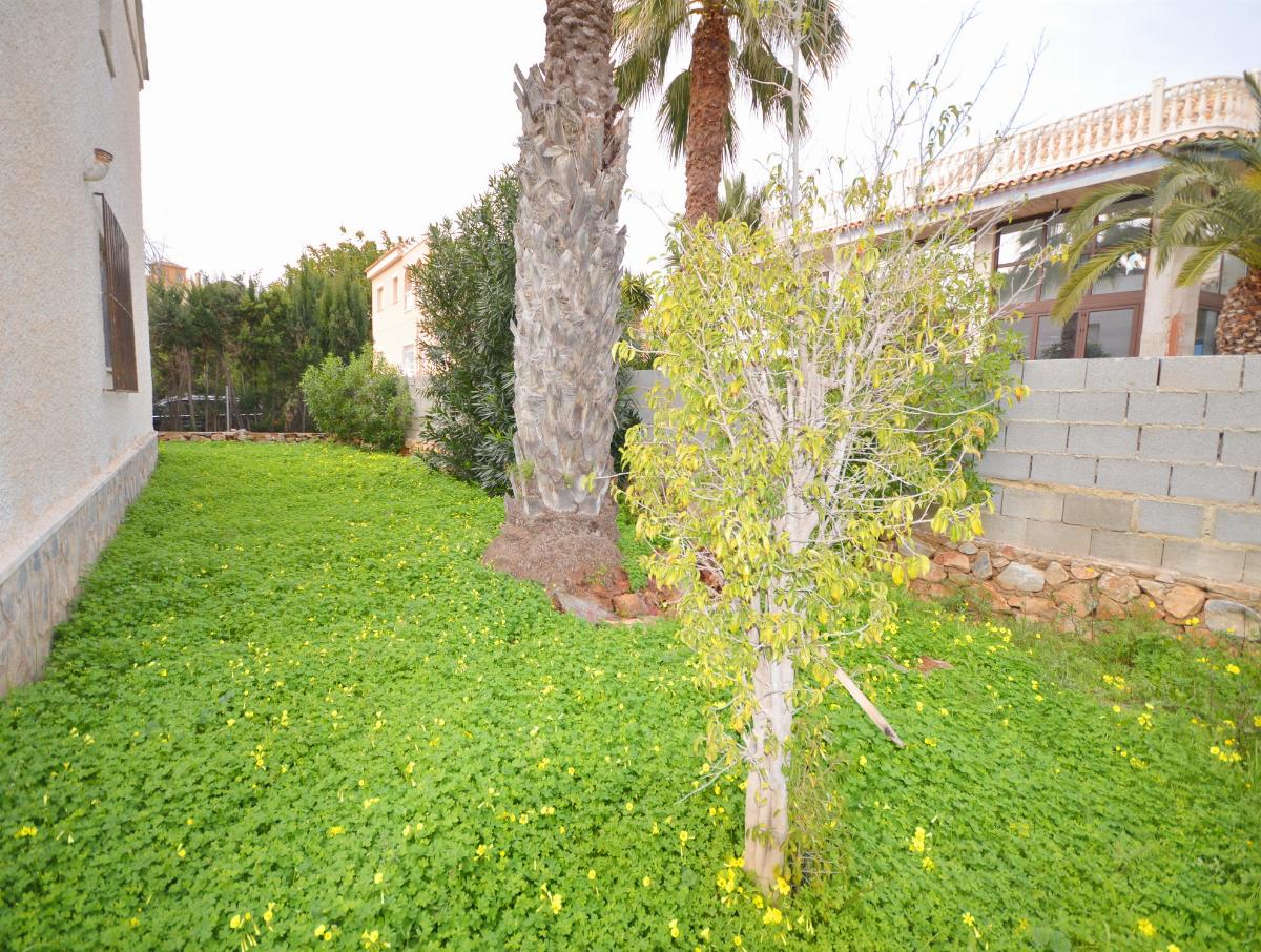 For sale of villa in Orihuela Costa