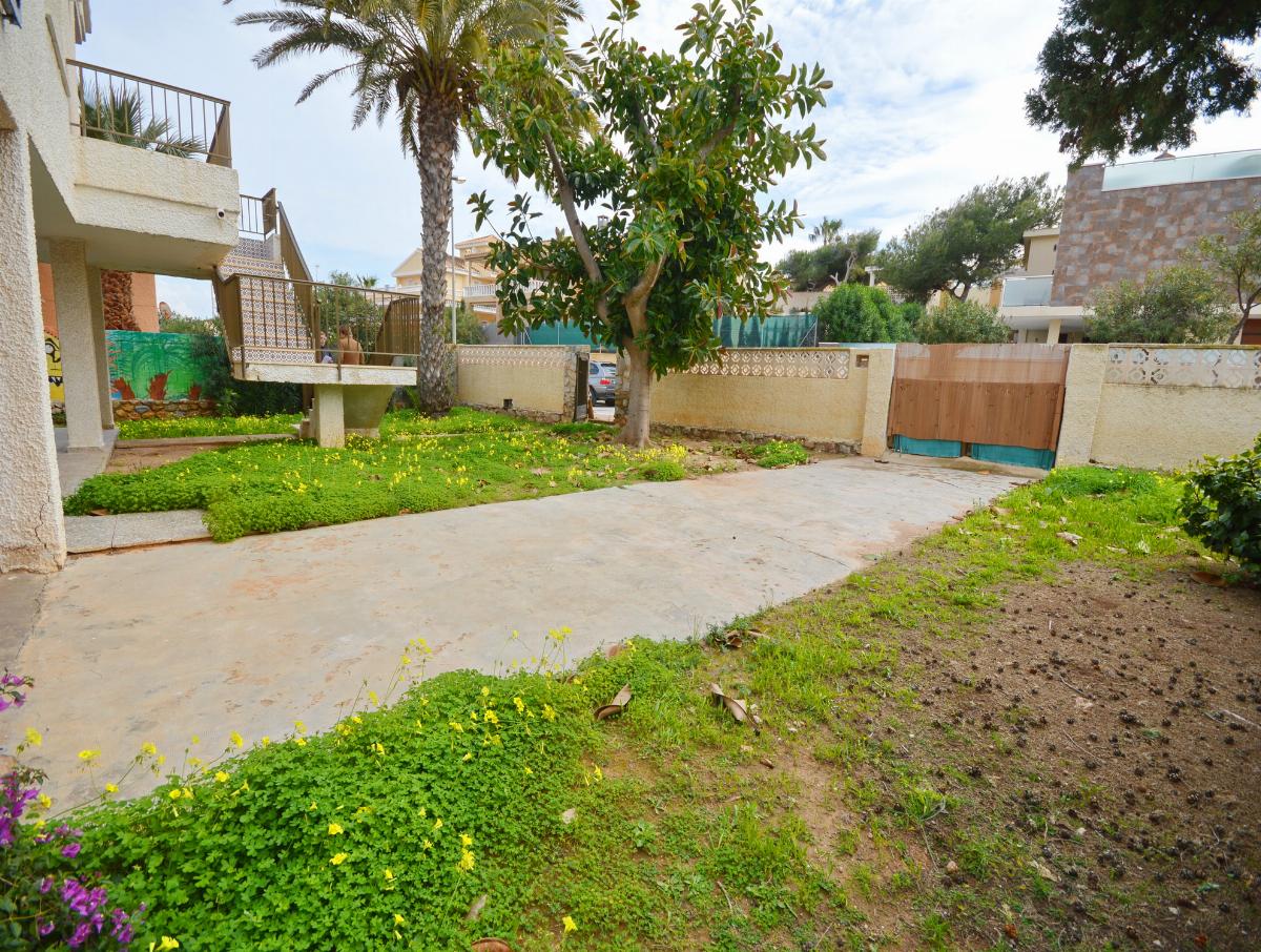 For sale of villa in Orihuela Costa