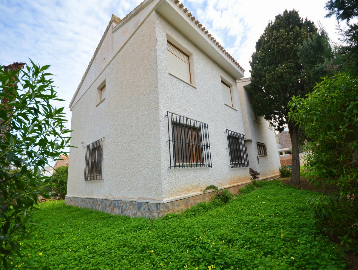 Venta de villa en Orihuela Costa