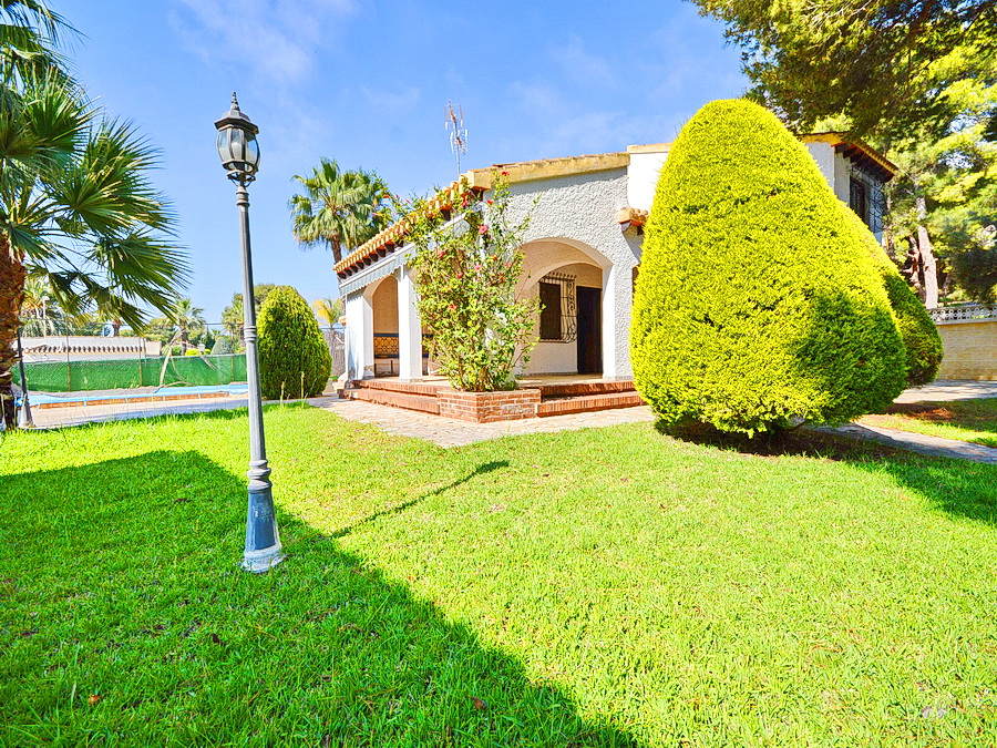 Venta de chalet en Orihuela Costa