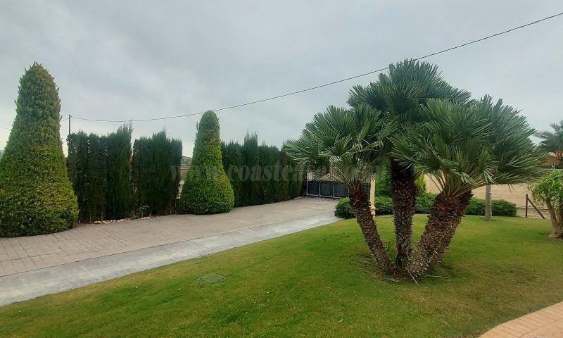 For sale of villa in Hondón De Las Nieves