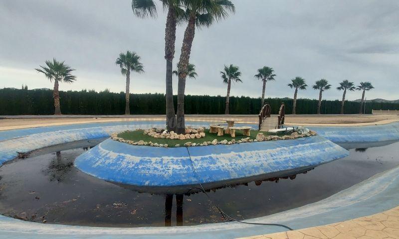 For sale of villa in Hondón De Las Nieves