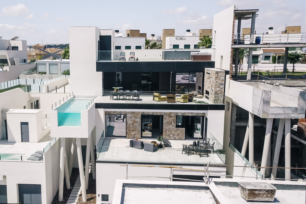 Venta de villa en Rojales