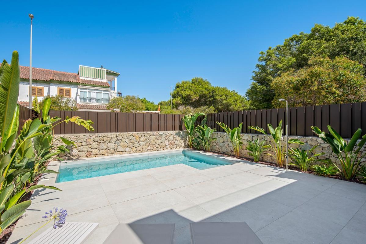 Venta de villa en Pilar de la Horadada