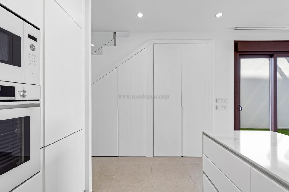 Venta de villa en Pilar de la Horadada