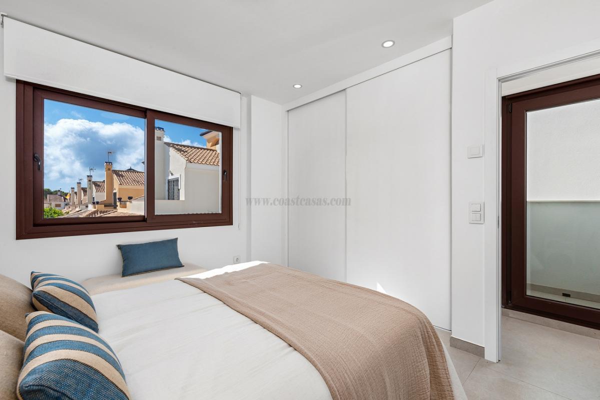 Venta de villa en Pilar de la Horadada