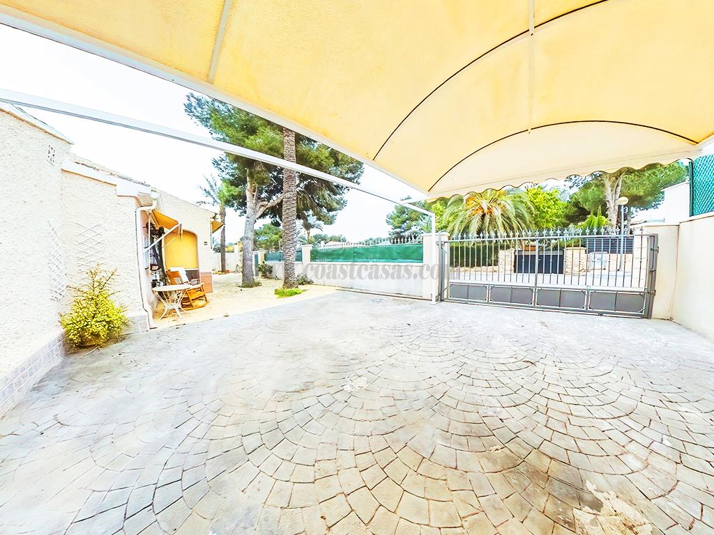 Venta de chalet en Orihuela Costa