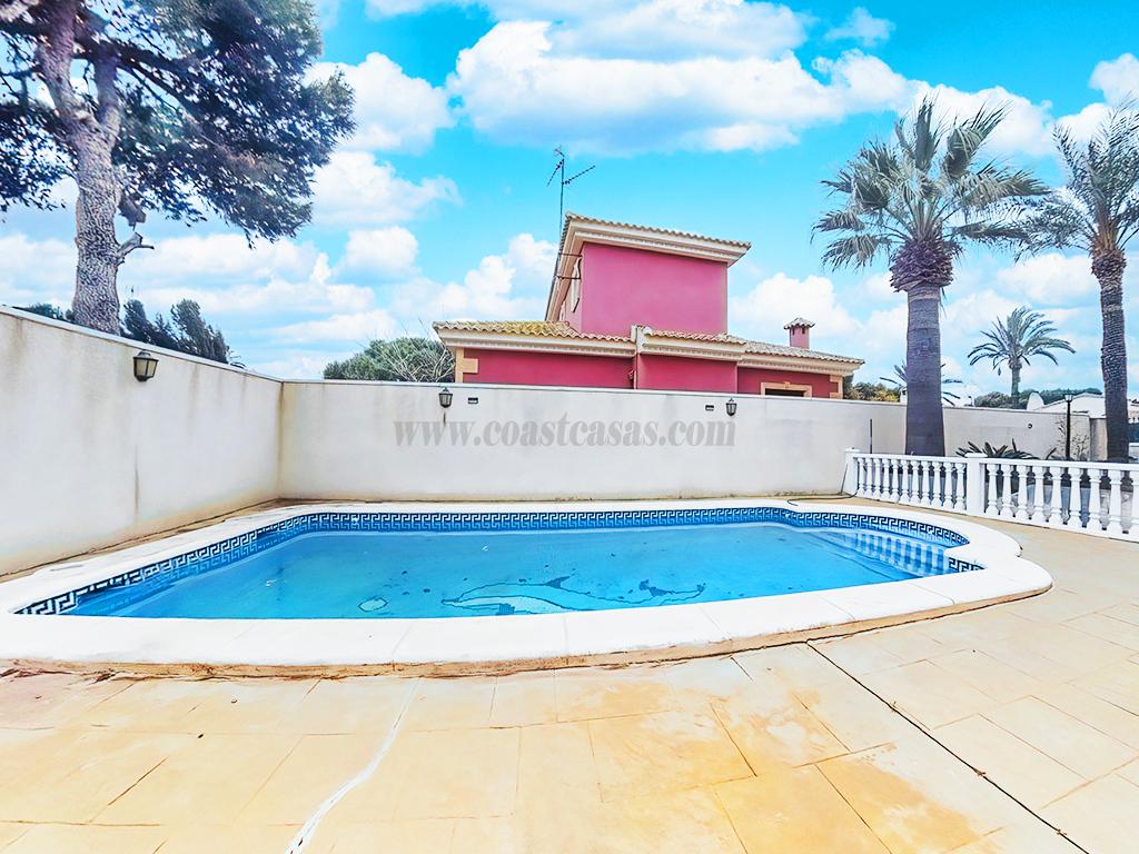 Venta de chalet en Orihuela Costa
