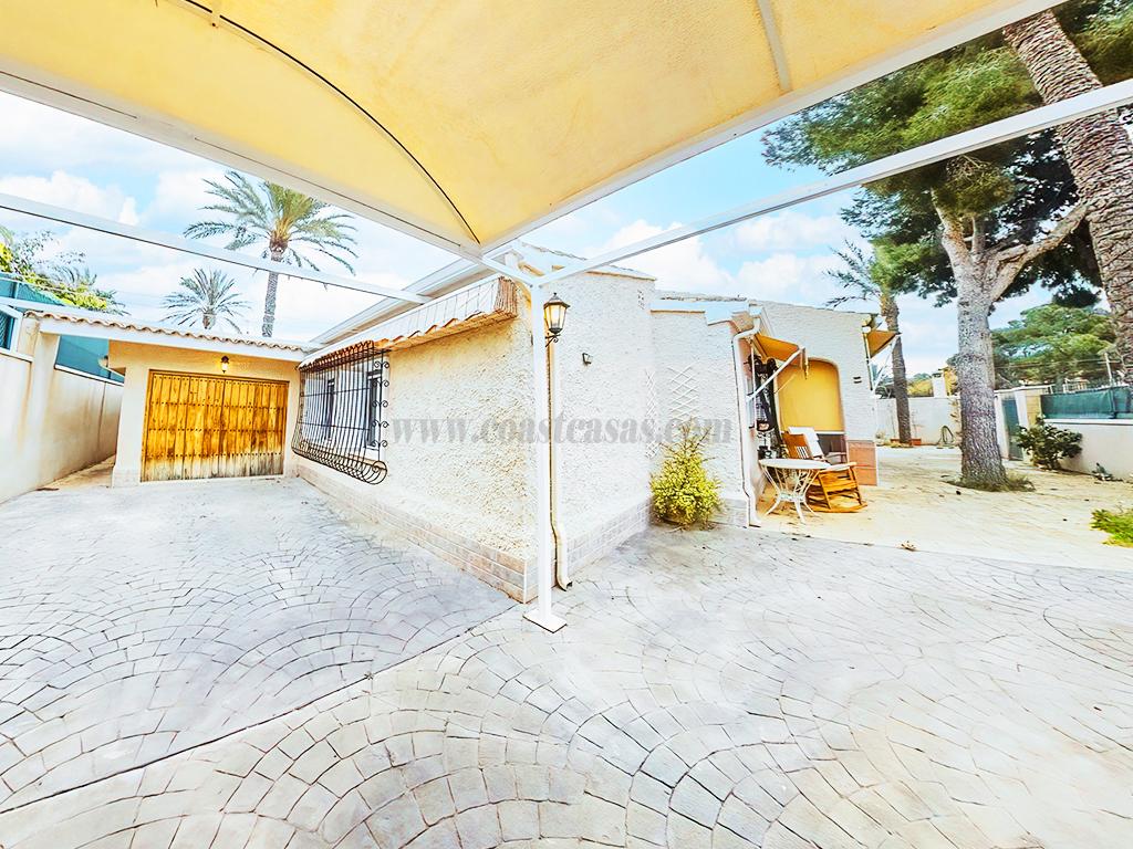 Venta de chalet en Orihuela Costa