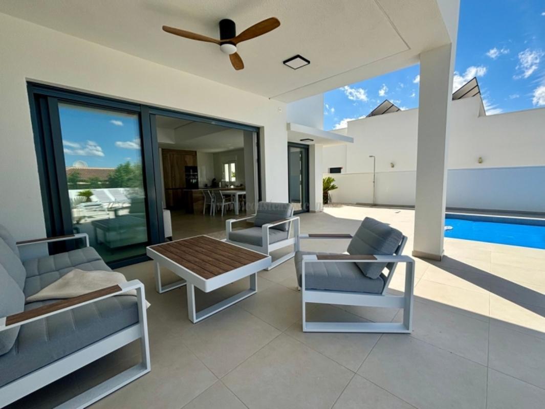 Venta de villa en Rojales