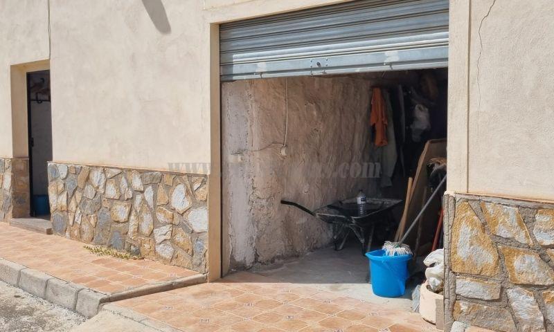 Venta de finca rústica en Hondón De Las Nieves
