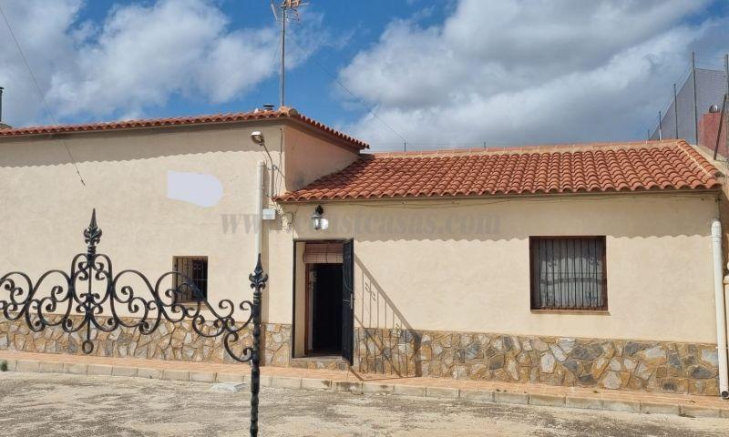 Venta de finca rústica en Hondón De Las Nieves
