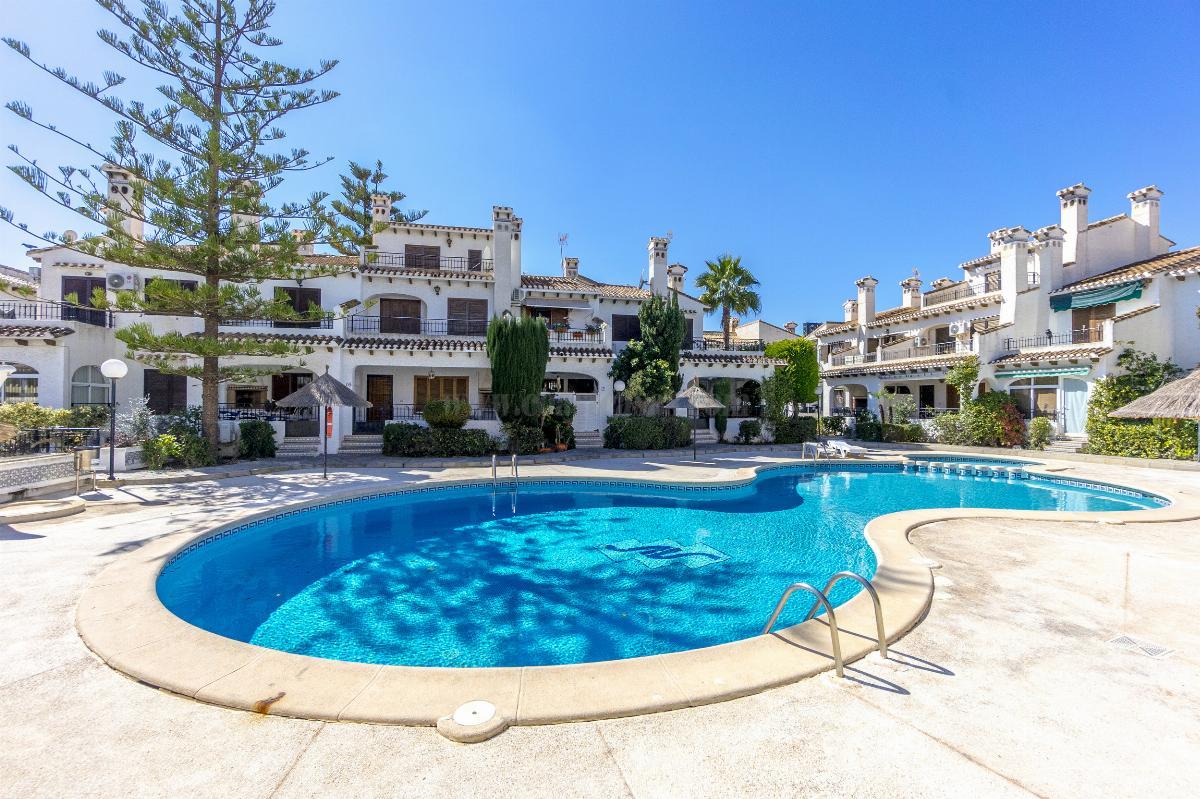 For sale of chalet in Orihuela Costa