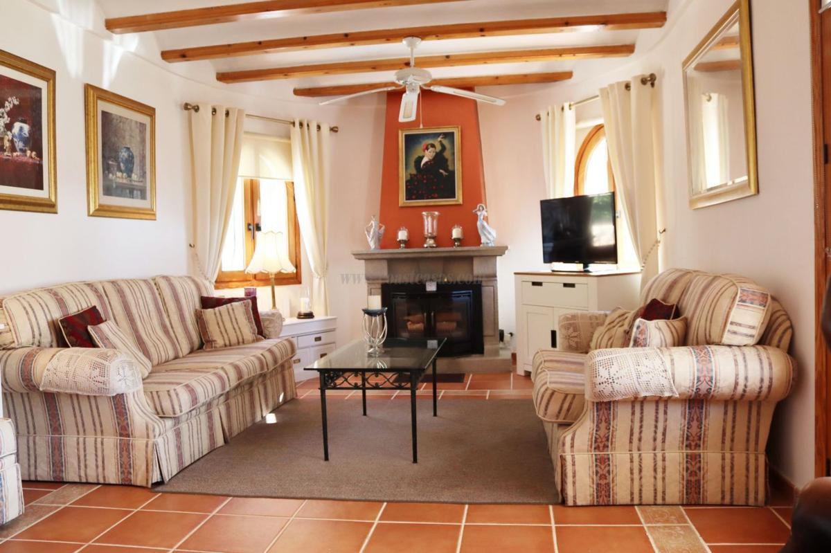 Venta de casas en Benichembla