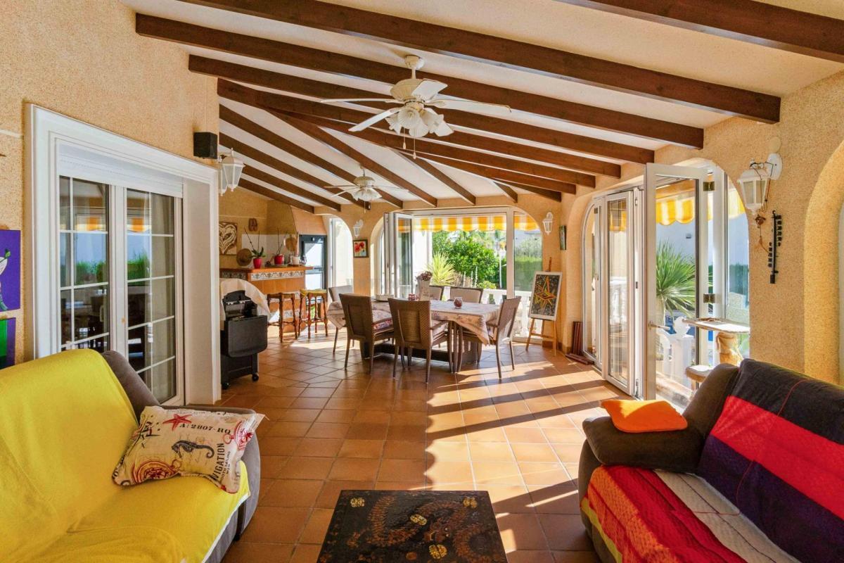 Venta de villa en Orihuela