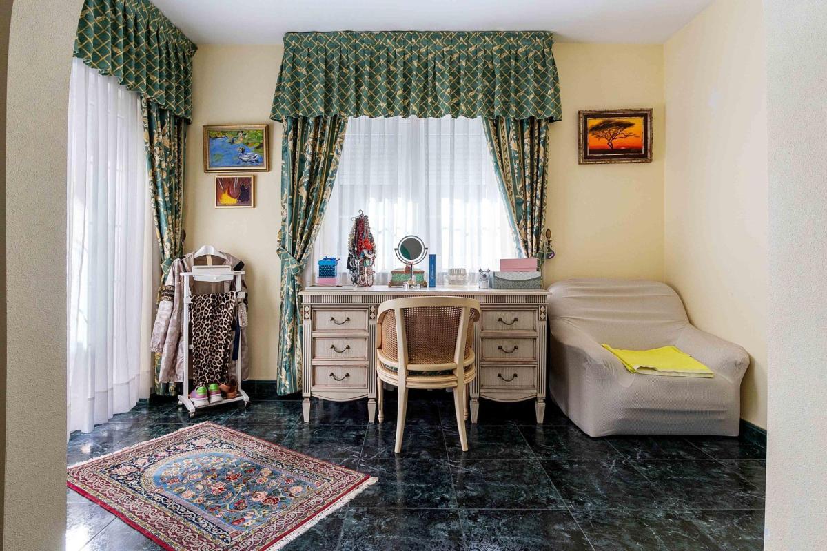 Venta de villa en Orihuela