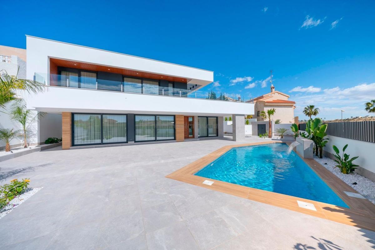 Venta de villa en Rojales
