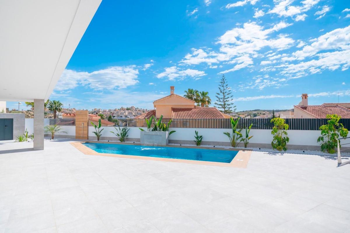 Venta de villa en Rojales
