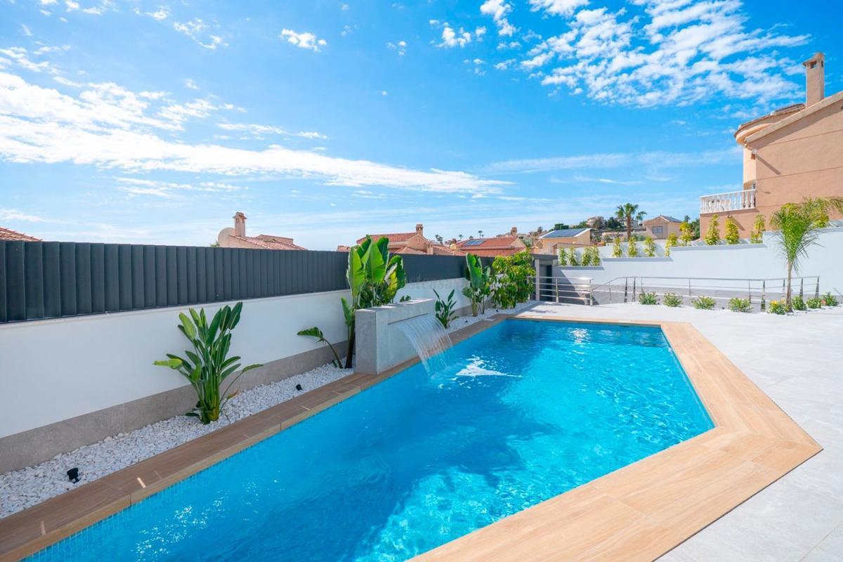 Venta de villa en Rojales