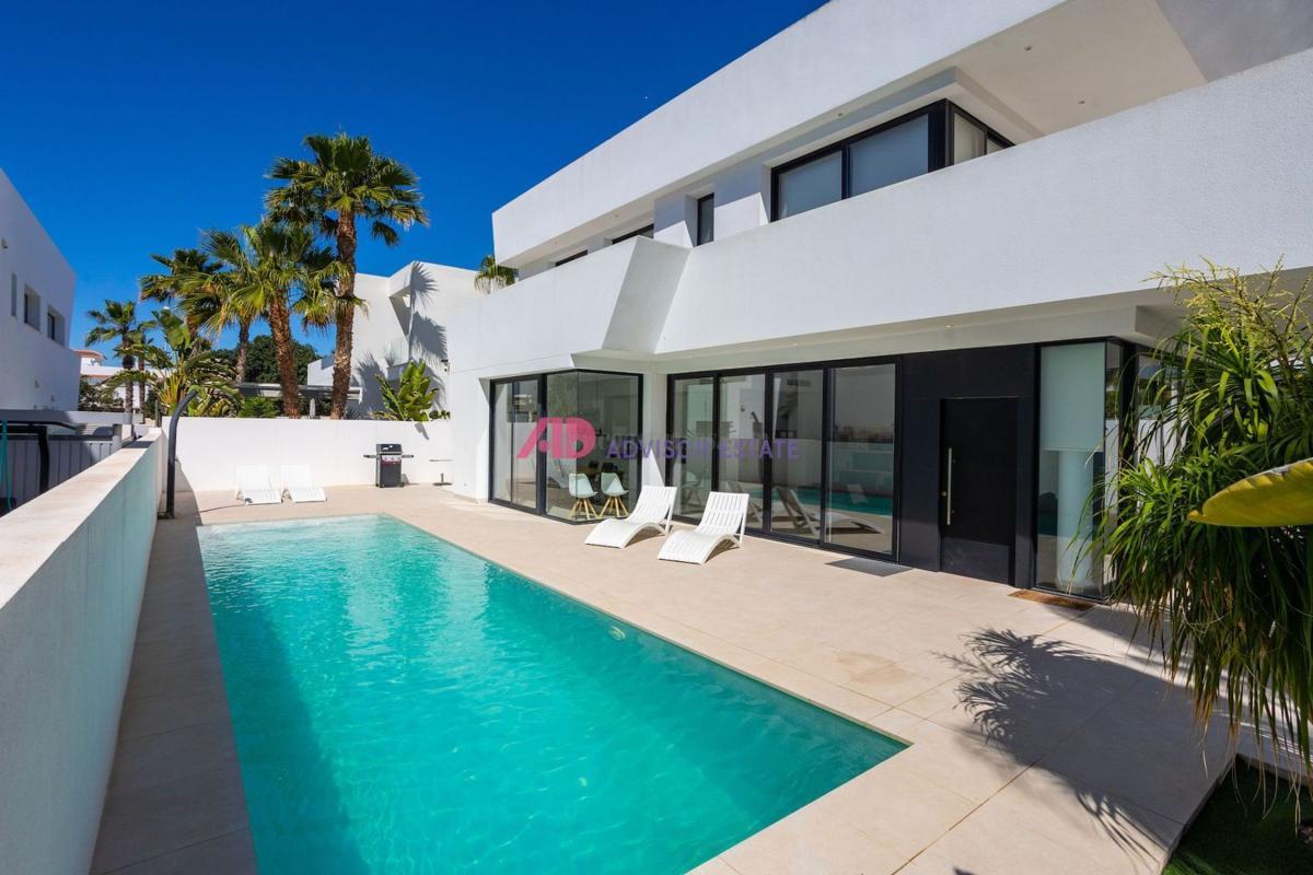 Venta de casas en Rojales