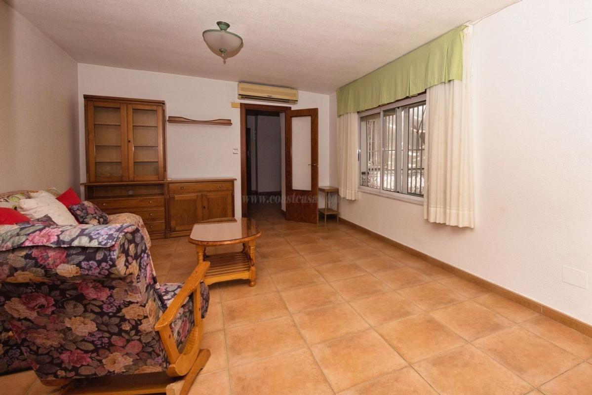 Venta de villa en Benijofar