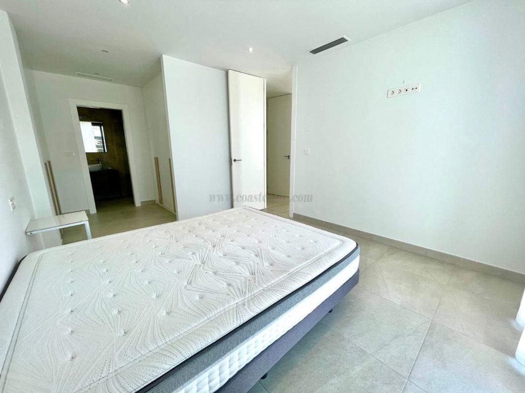 Venta de villa en Benijofar