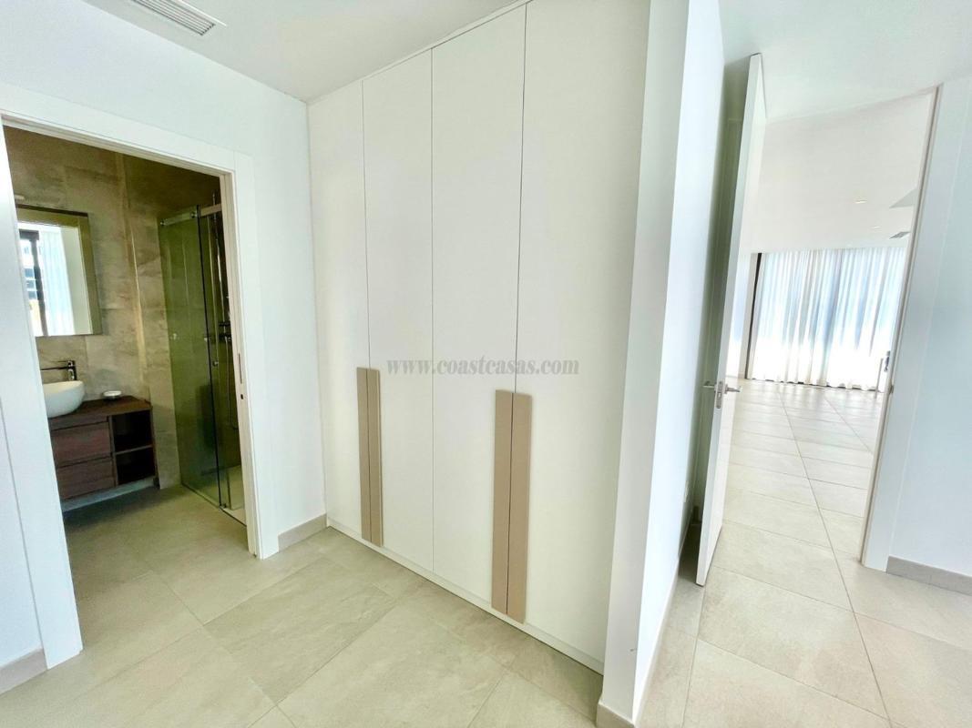 Venta de villa en Benijofar