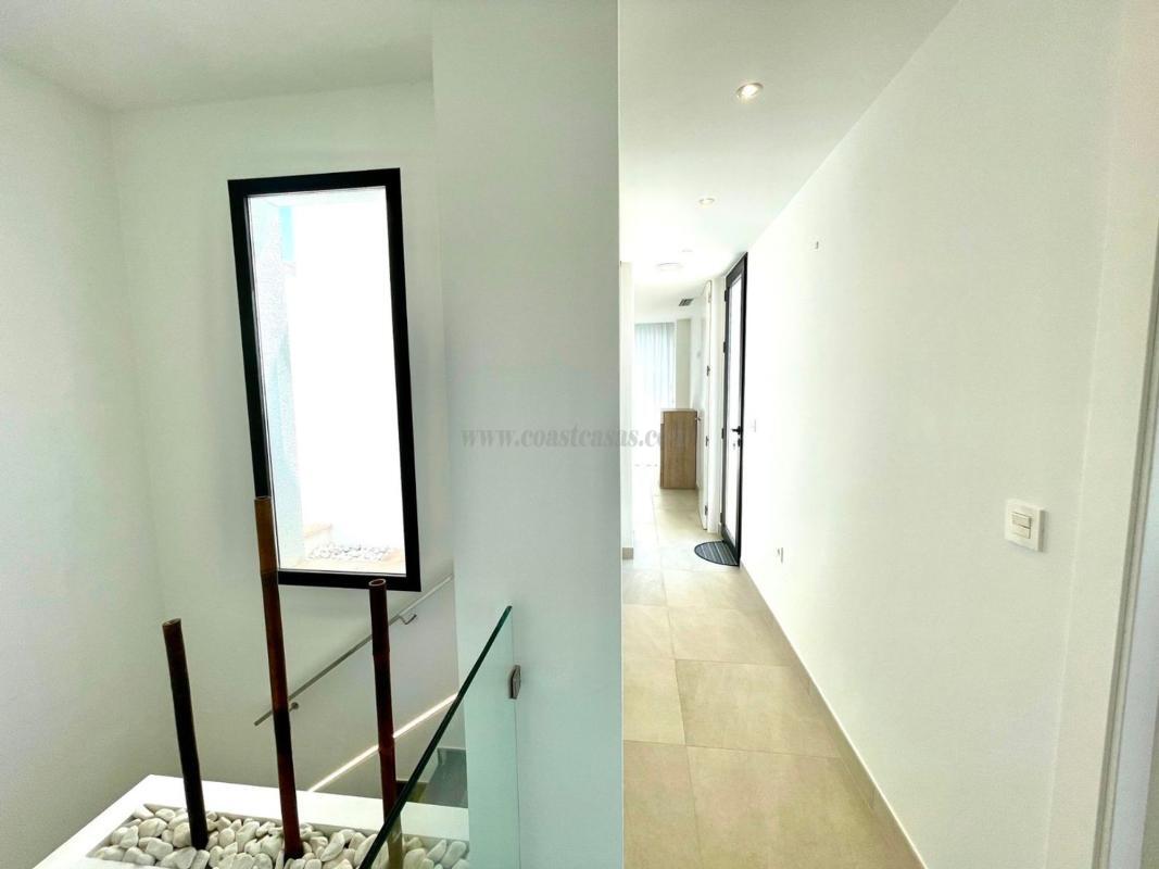 Venta de villa en Benijofar