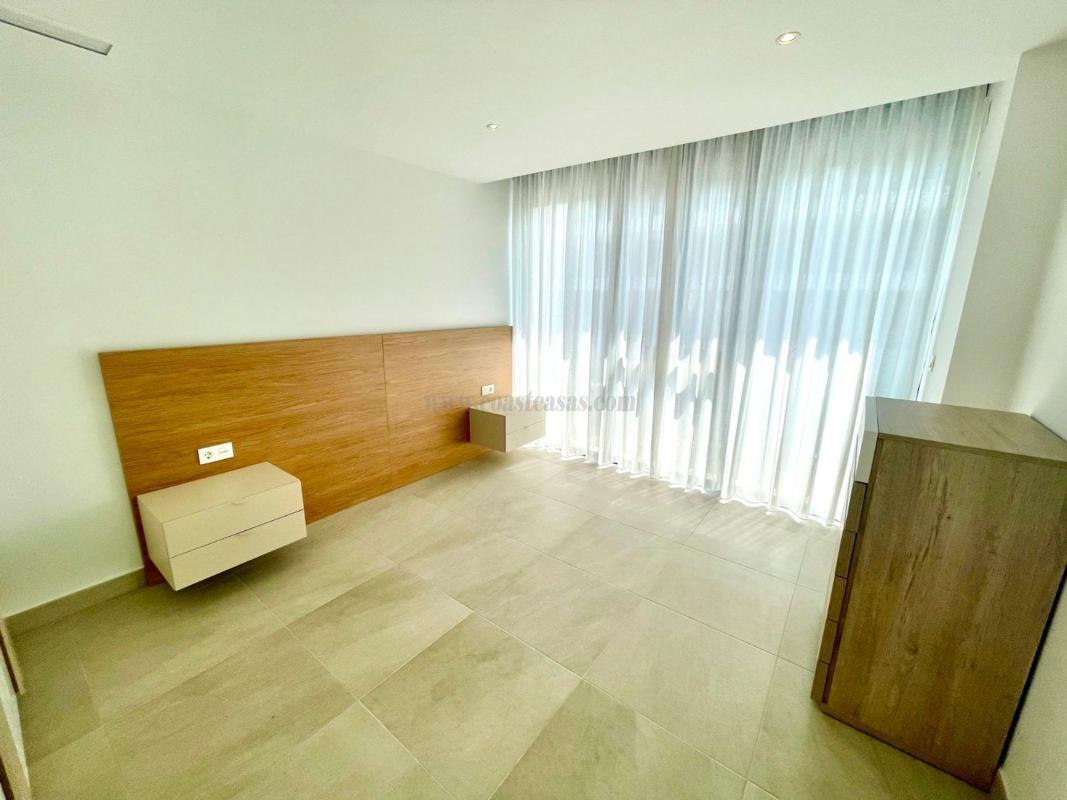 Venta de villa en Benijofar
