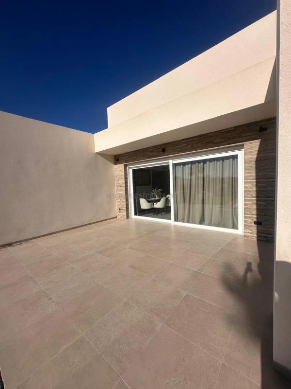 Venta de villa en Algorfa