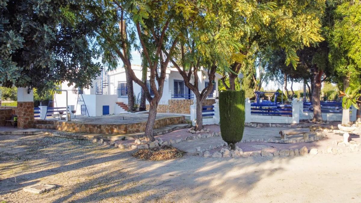 Venta de villa en Orihuela