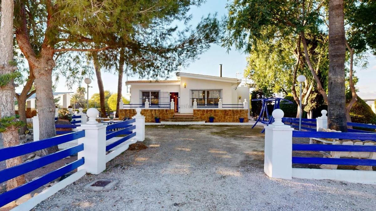Venta de villa en Orihuela