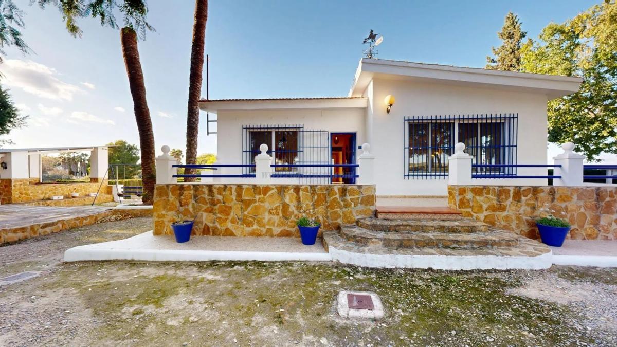 Venta de villa en Orihuela