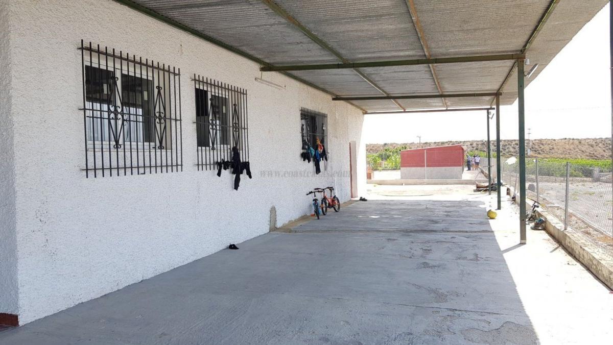 Venta de  en Los Montesinos