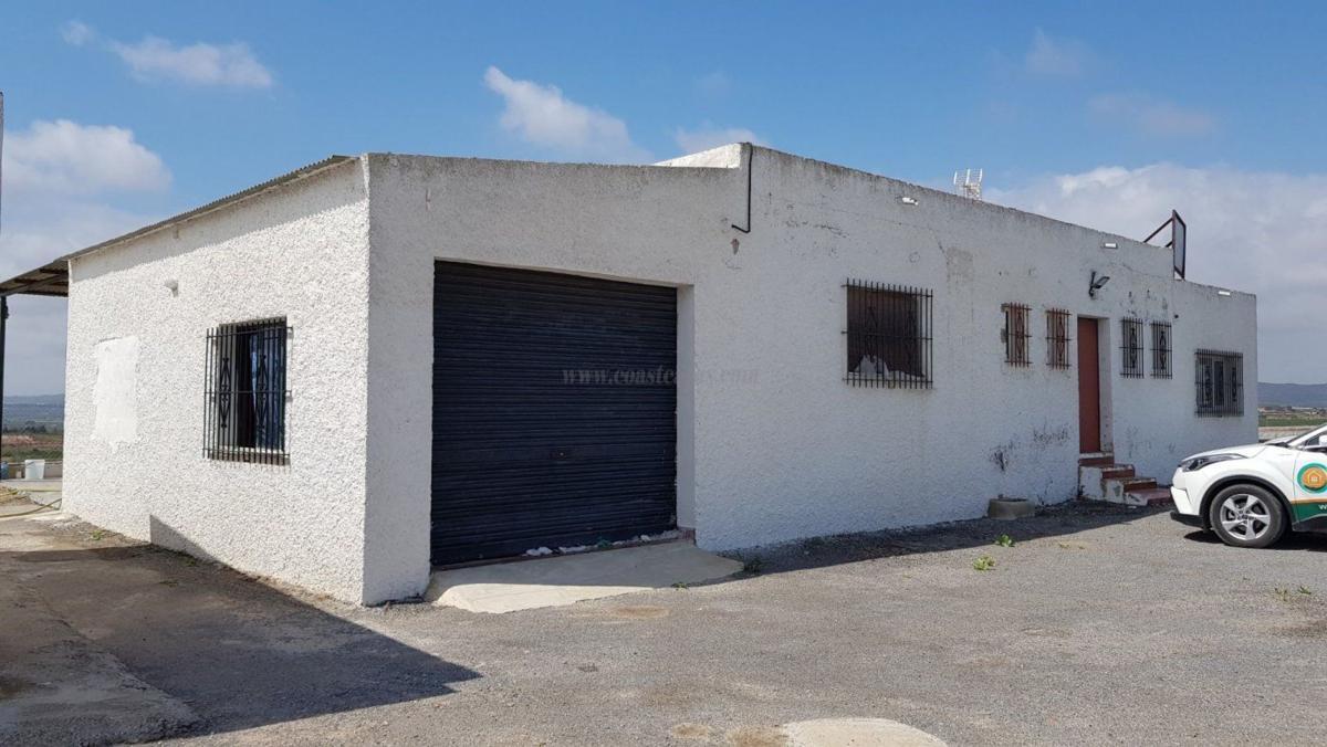 Venta de  en Los Montesinos