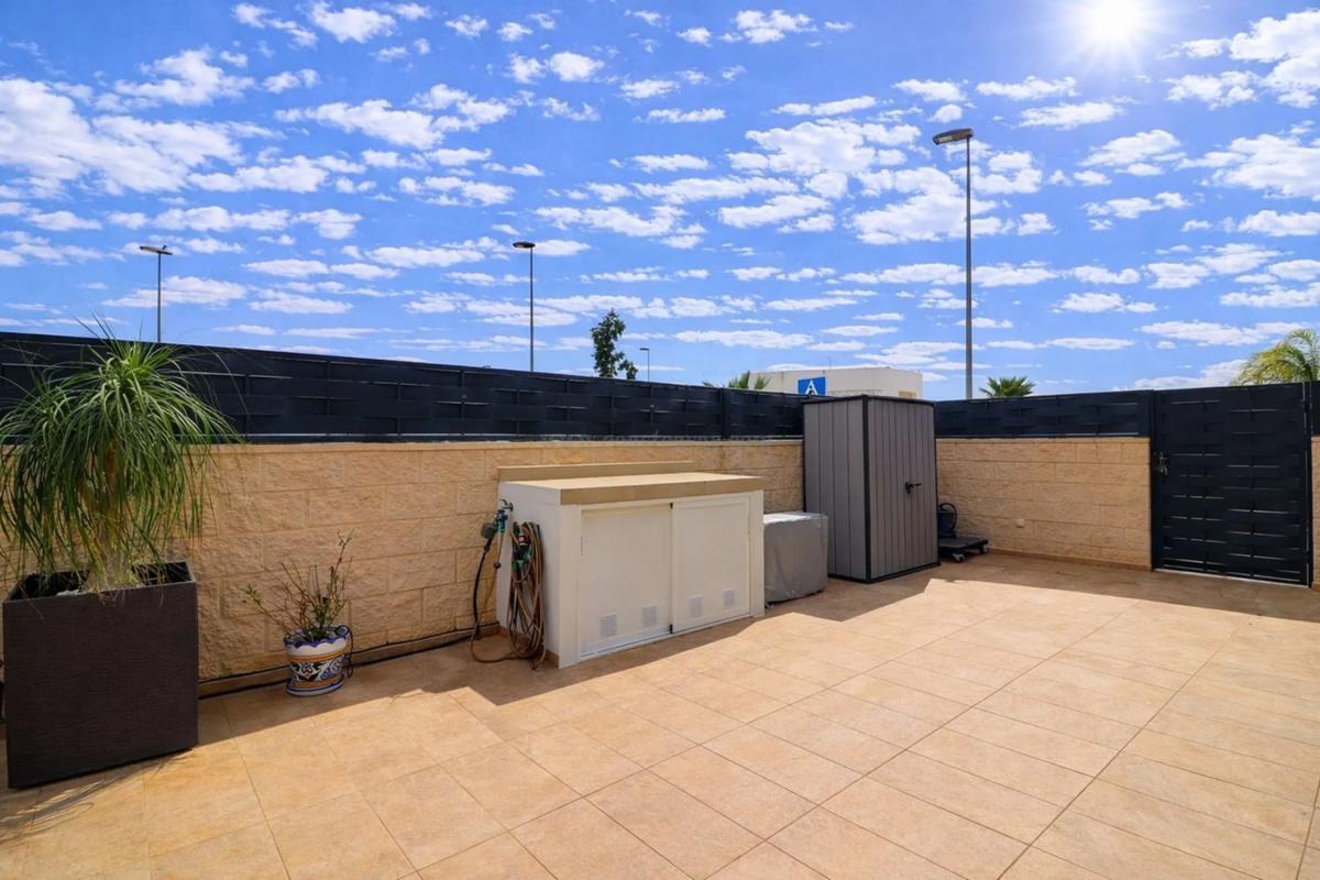 Venta de villa en Benijofar