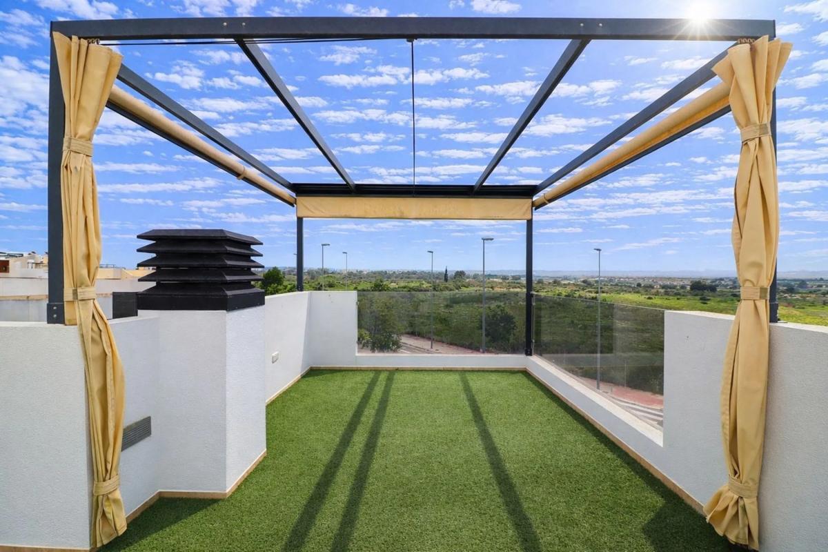 Venta de villa en Benijofar
