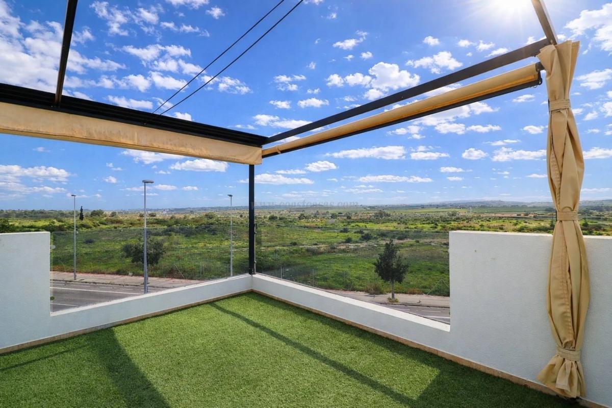 Venta de villa en Benijofar