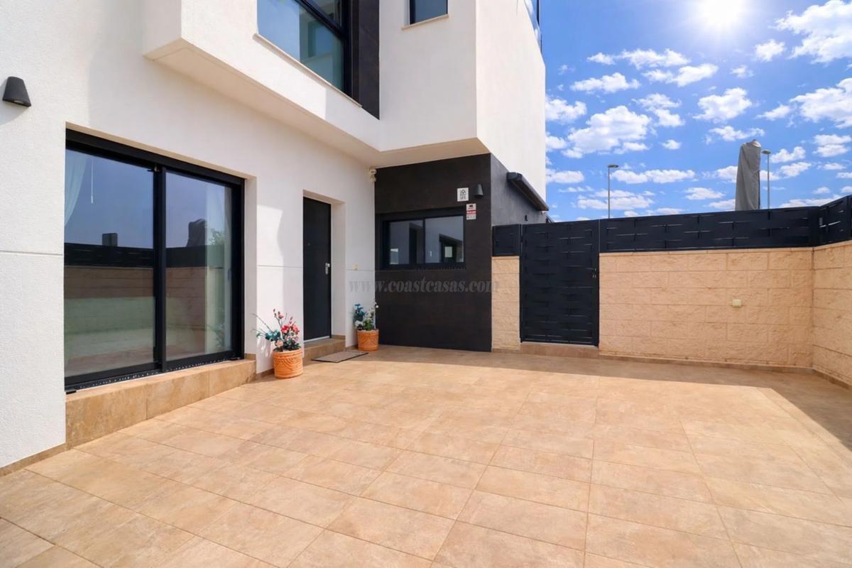 Venta de villa en Benijofar